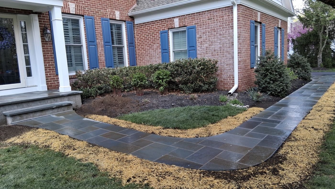 Custom Thermal Bluestone Porch & Curved Walkway