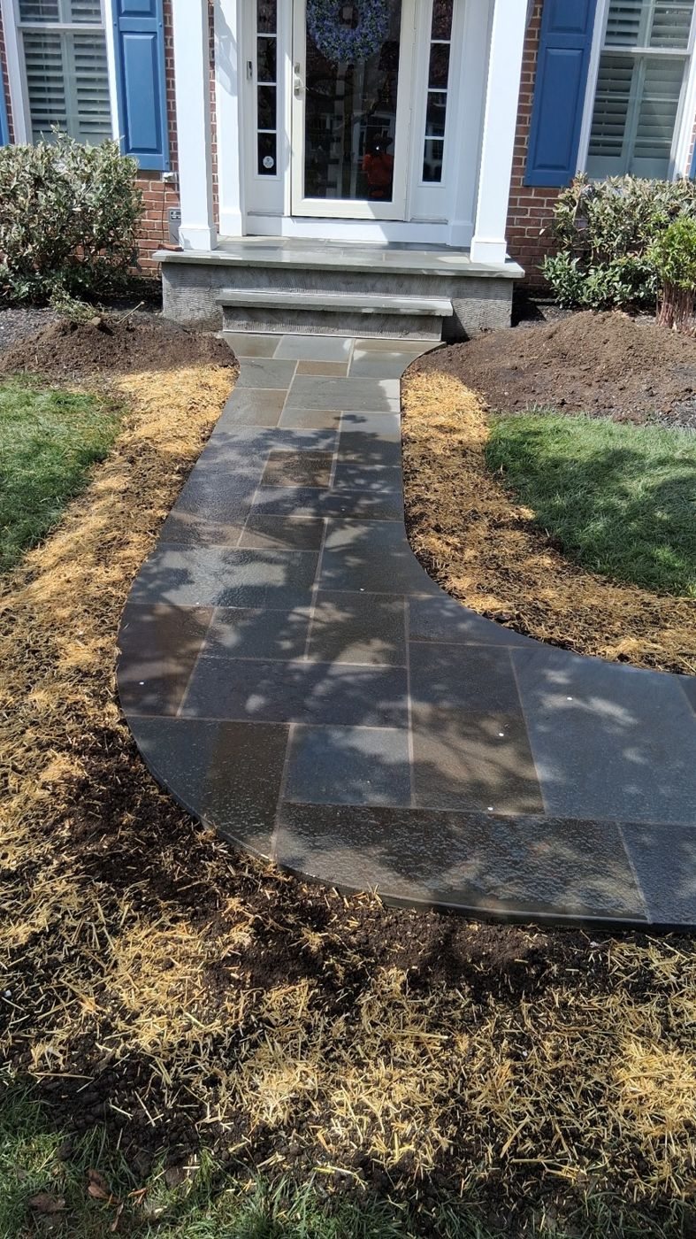 Custom Thermal Bluestone Porch & Curved Walkway project photo 2